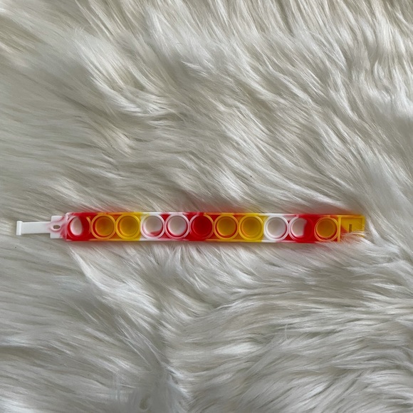 3 Items - 2 Hand Spinner, 1 Pop Sensory Bracelet - Picture 10 of 12